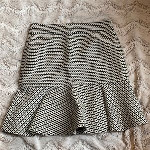 🎊 skirts- 3/$25 BR skirt w/flare- sz2